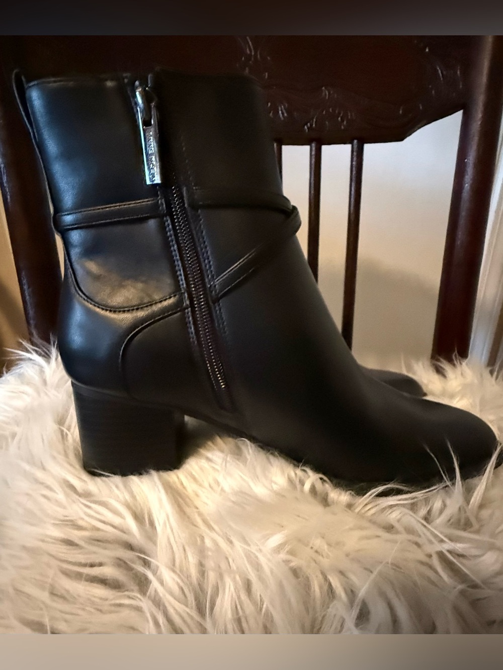 ANNE KLEIN Women's Black Ankle Boots with 2 Inch Low Block Heel. Perfect! ๐ - Picture 6 of 8